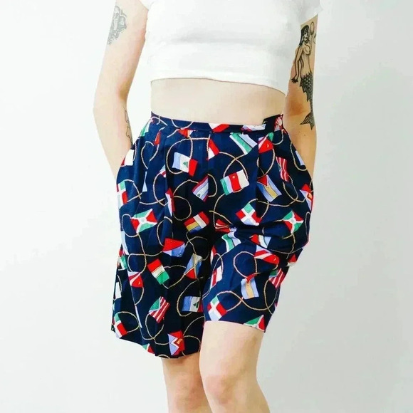 Vintage 80s Herman Geist Nautical High Rise Pleated Mom Shorts - Picture 2 of 9